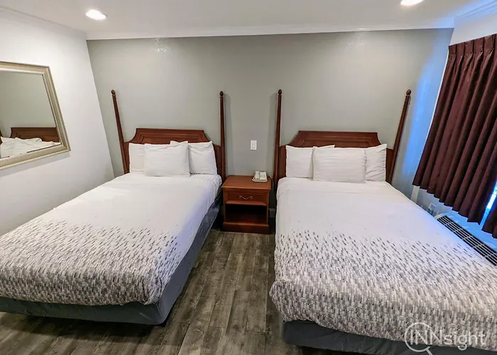 Deluxe Inn