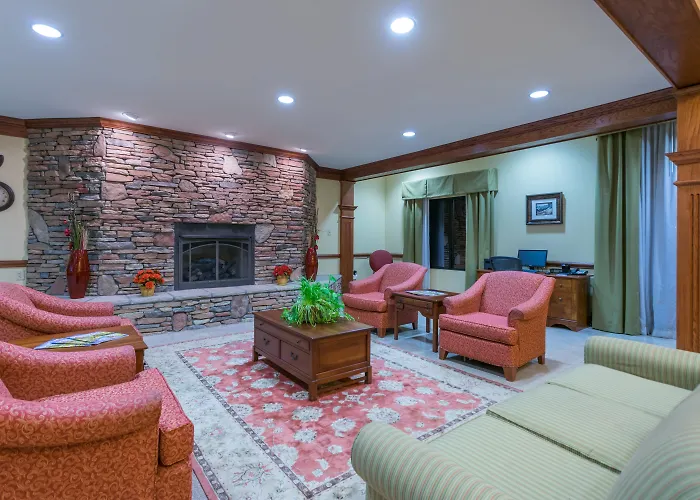 Holiday Inn Express & Suites Lexington North West-The Vineyard By Ihg