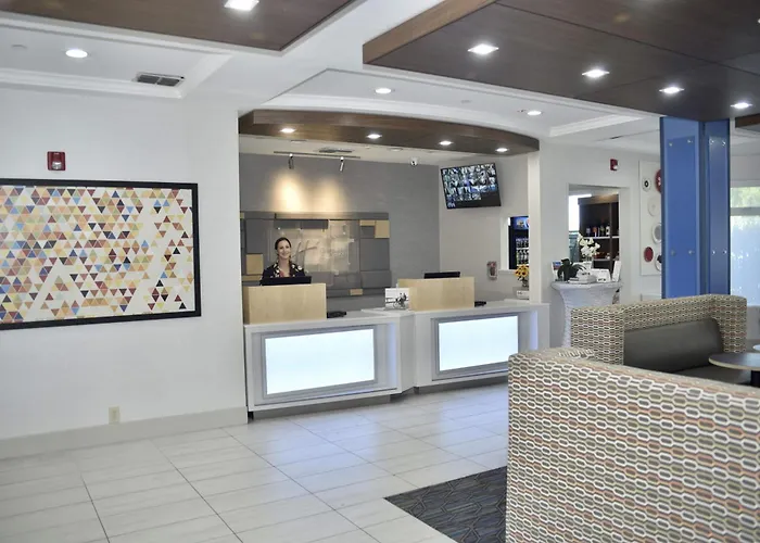 Holiday Inn Express Windsor Sonoma Wine Country By Ihg