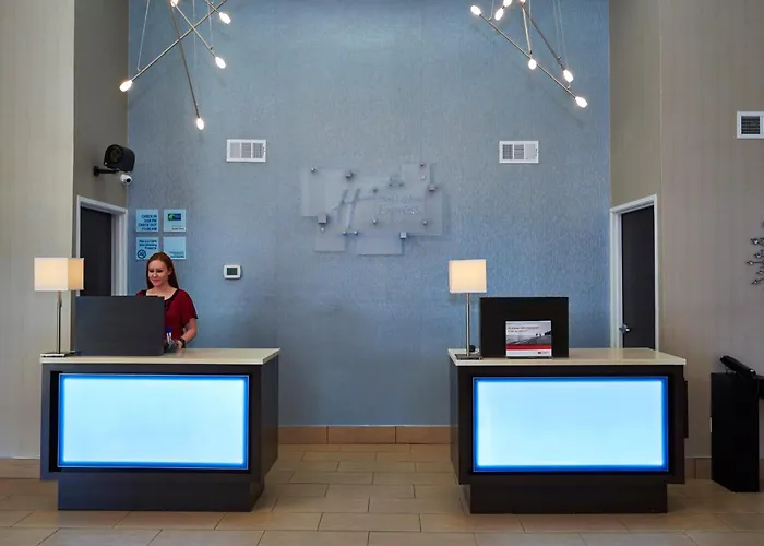 Holiday Inn Express & Suites Birmingham South - Pelham By Ihg