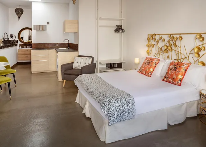 El Charco Suites