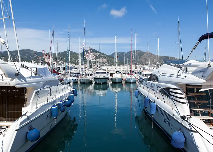 Marina Place Resort