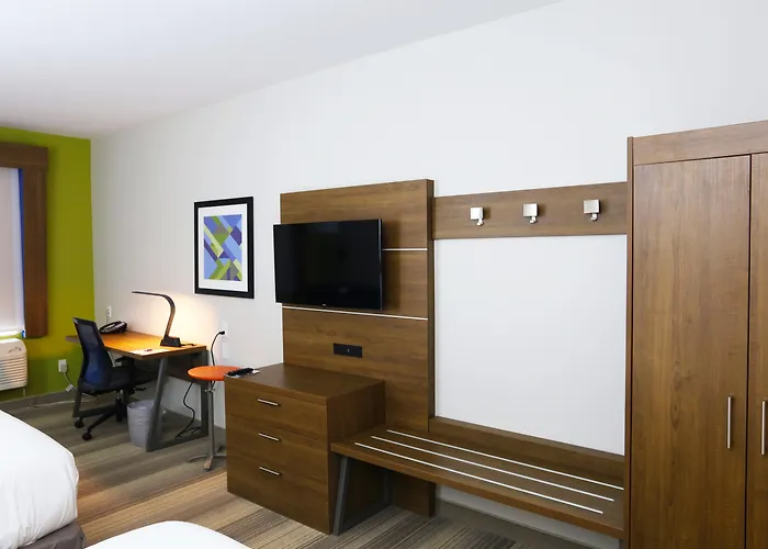 Holiday Inn Express & Suites - Houston Iah - Beltway 8 By Ihg