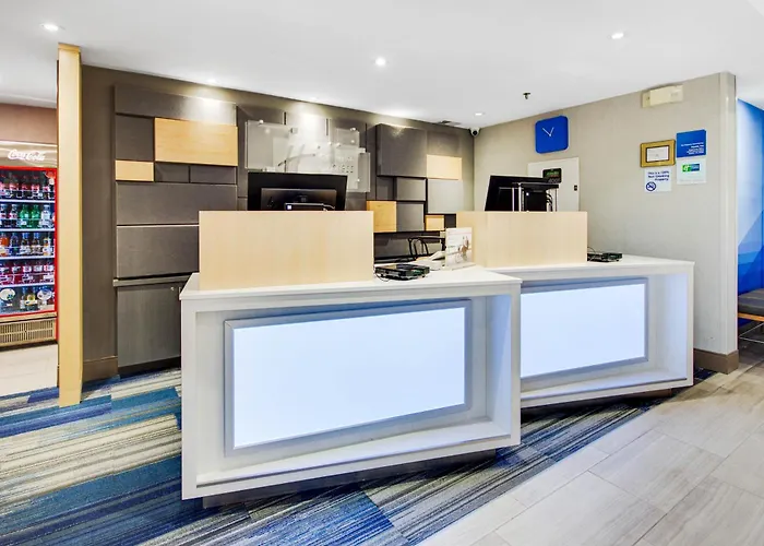 Holiday Inn Express Dublin By Ihg