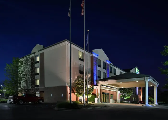 Holiday Inn Express Hotel & Suites Milwaukee-New Berlin By Ihg
