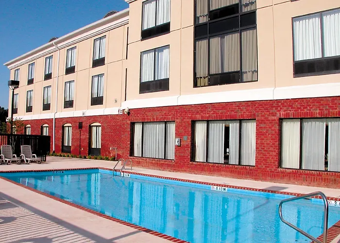 Holiday Inn Express & Suites Tupelo By Ihg