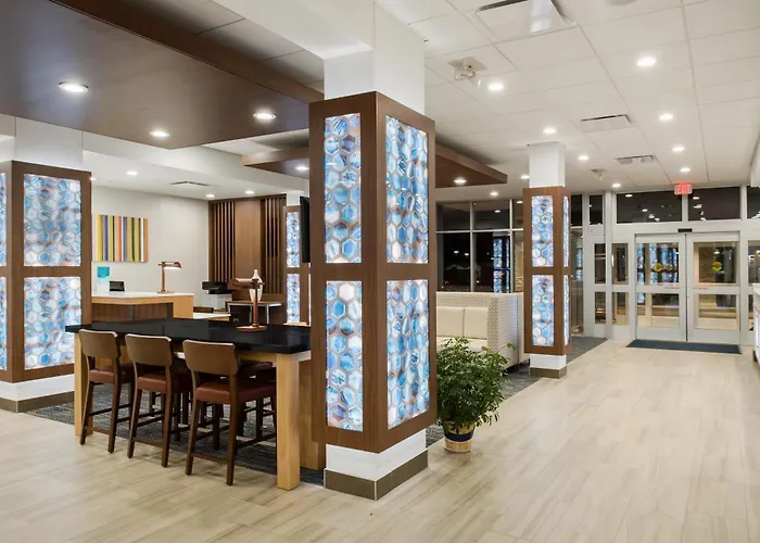 Holiday Inn Express & Suites West Plains Southwest By Ihg