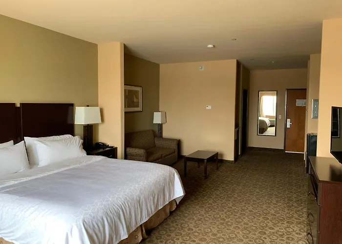 Spark By Hilton Pecos