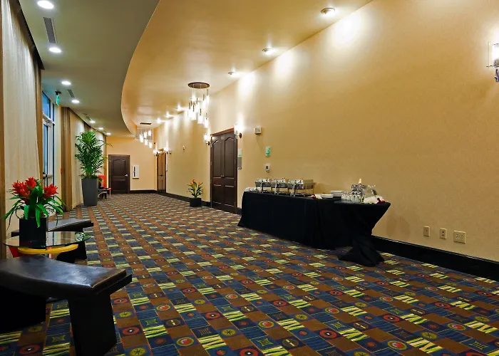 Holiday Inn Hotel & Suites Waco Northwest By Ihg
