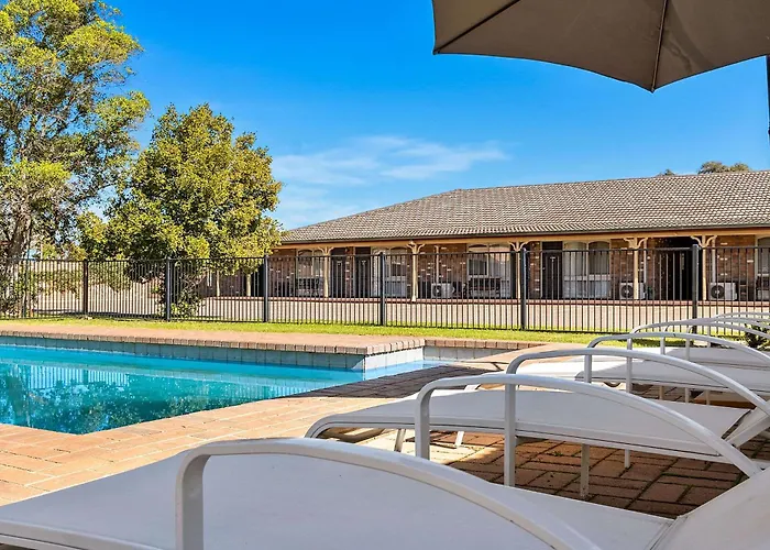 Quality Inn Carriage House
