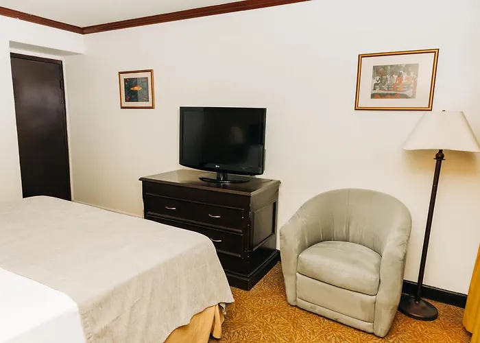 Plaza Hotel And Suites