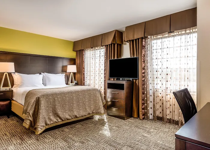 Staybridge Suites Eau Claire - Altoona By Ihg