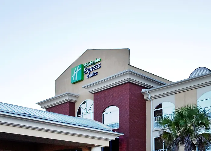 Holiday Inn Express & Suites Camden-I20
