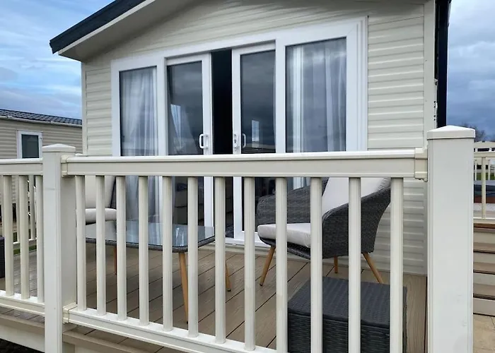 Lancaster Views, Luxury 2022 Home With Hot Tub