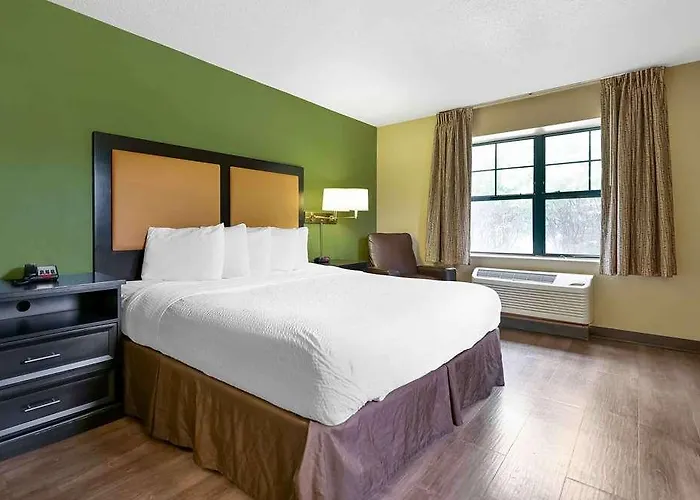 Sonesta Simply Suites Lansing