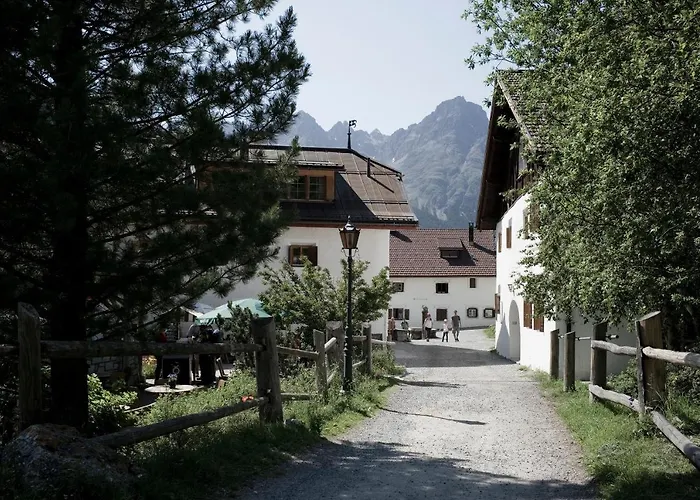 Alpengasthof Crusch Alba Ed Alvetern, S-Charl