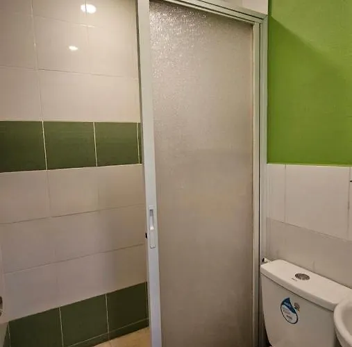 20 Studio Hotel