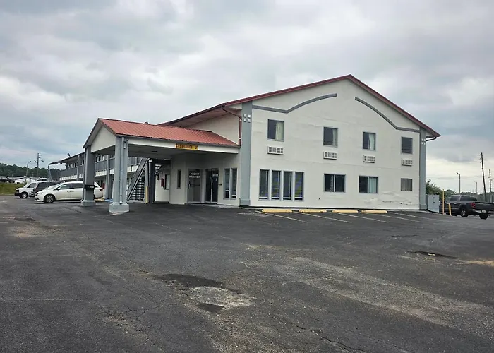 Budgetel Inn & Suites