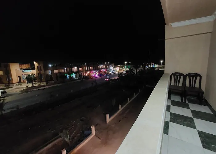 Delmon Hotel