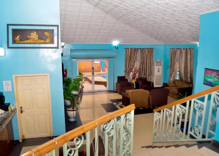 Proxima Inn