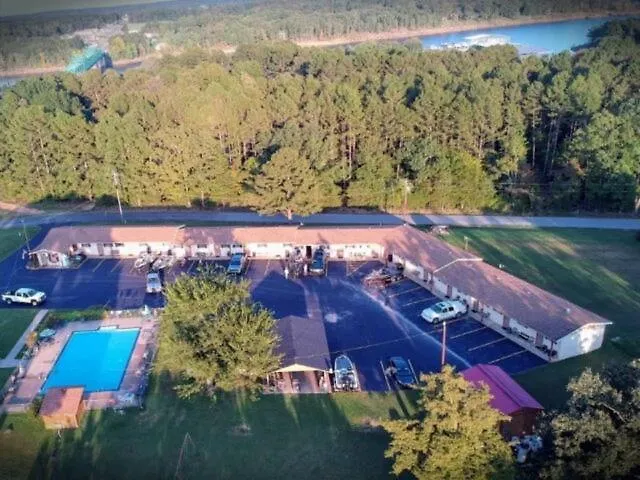 Sportsman'S Lodge