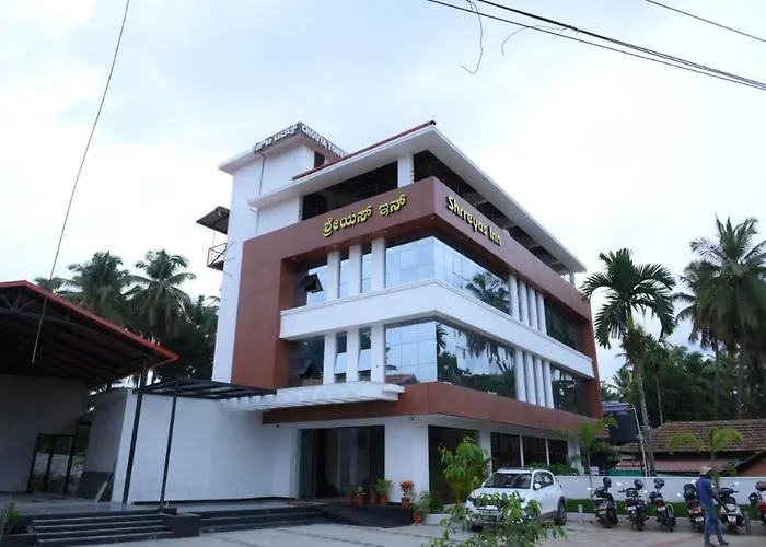 Shrreyas Inn Boarding & Lodging