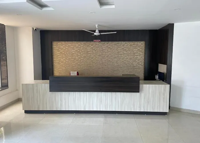Shyama Hotel