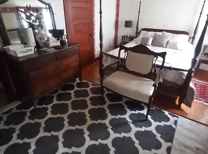 Sea Breeze Inn Beach Rentals