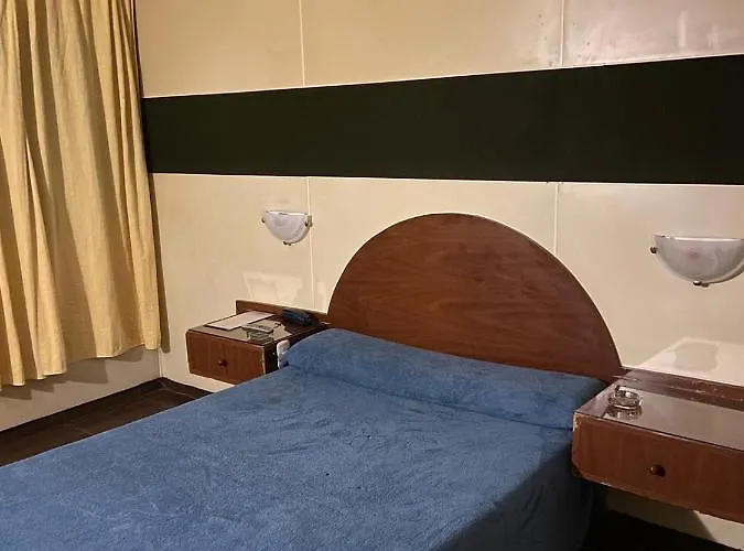 Hotel-Alojamiento Candilejas