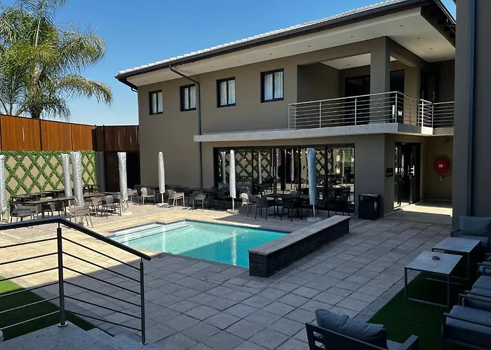 Riverleaf Hotel