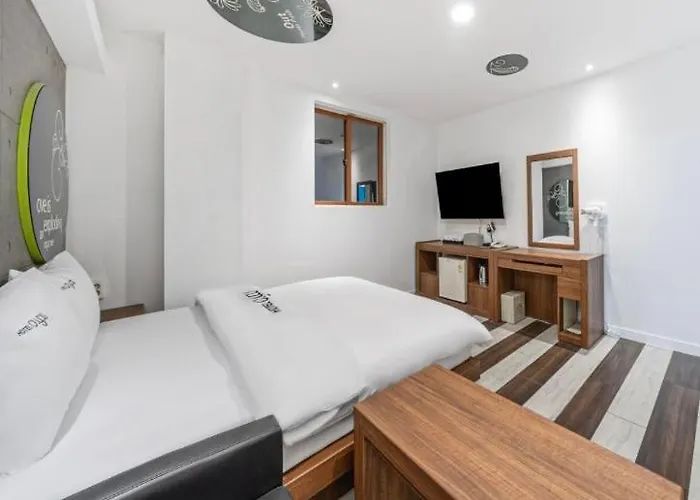 Ou Hotel