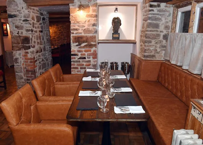 The Wallace Steakhouse With Rooms
