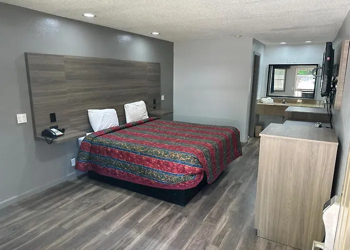 Budget Inn Express