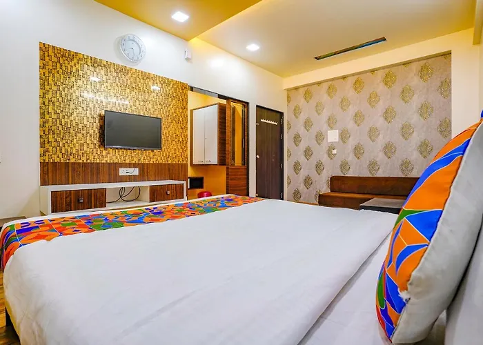 Fabhotel Tanishq