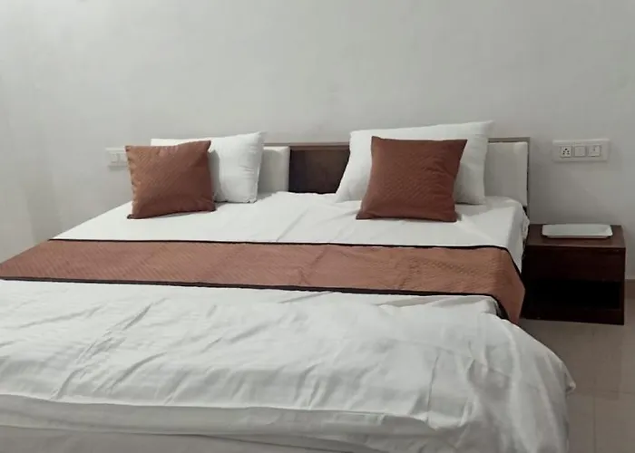 Brajdham Hotel Barsana
