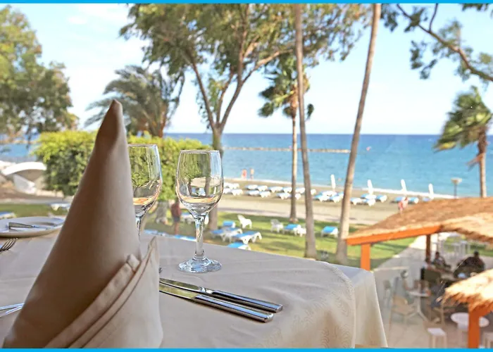 Poseidonia Beach Hotel