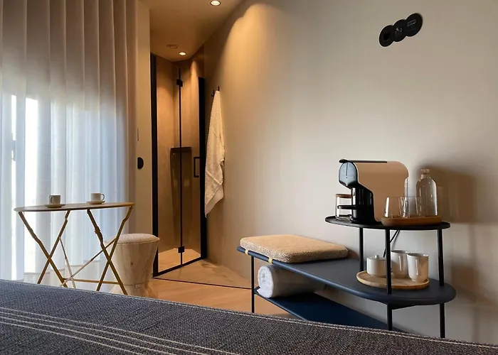 Sutrooms