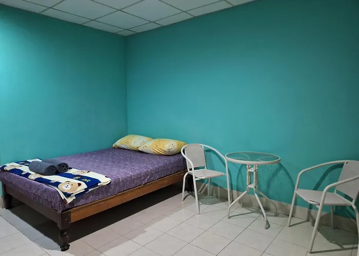 Phonsomboon Guesthouse