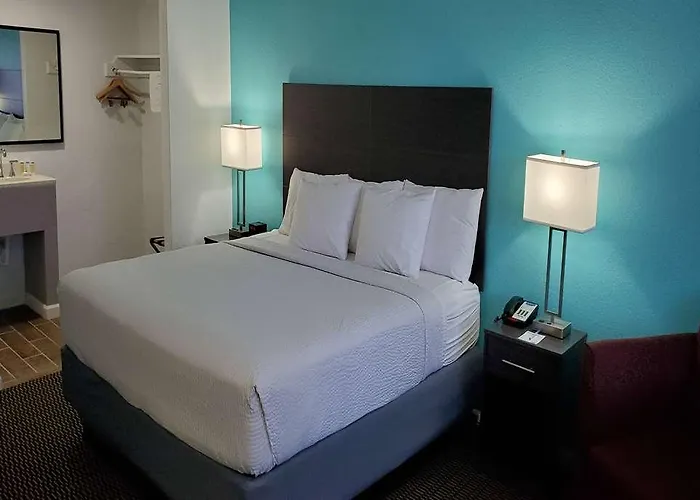 Travelodge Livonia/Canton/Novi