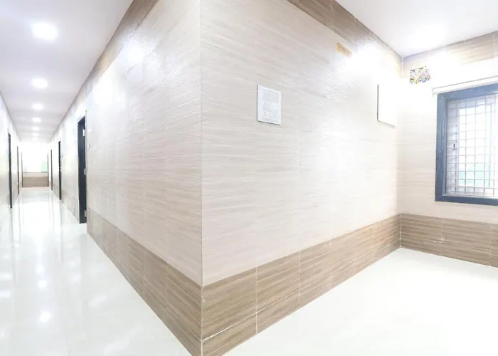 Hotel Vallabha Residensy