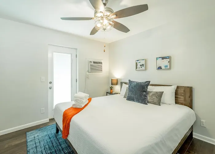 09 The Breuer Room - A Pmi Scenic City Vacation Rental