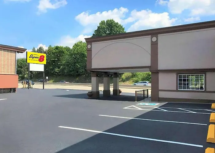 Super 8 By Wyndham Greensburg