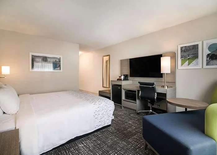Best Western Plymouth Inn-White Mountains