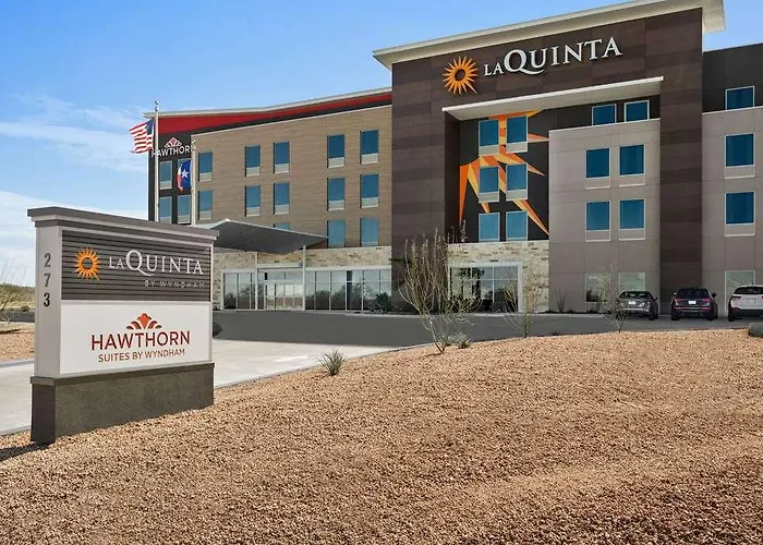 La Quinta Inn Suites Del Rio
