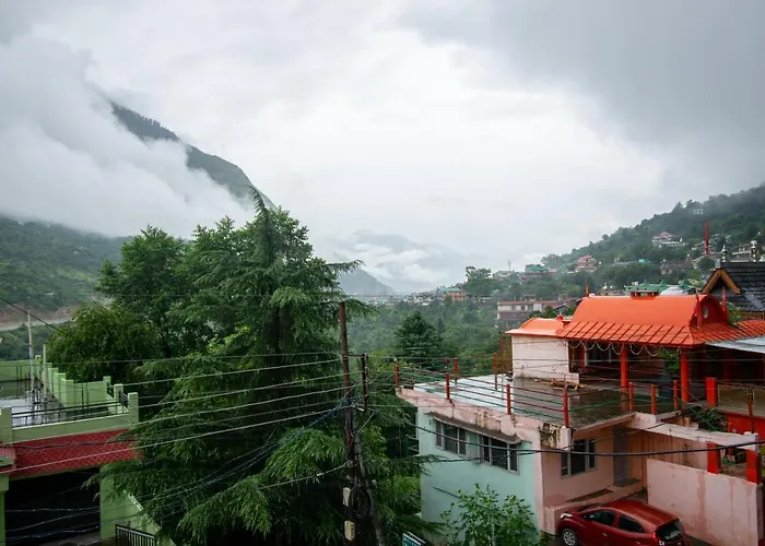 Octave Himalayan Hamlet