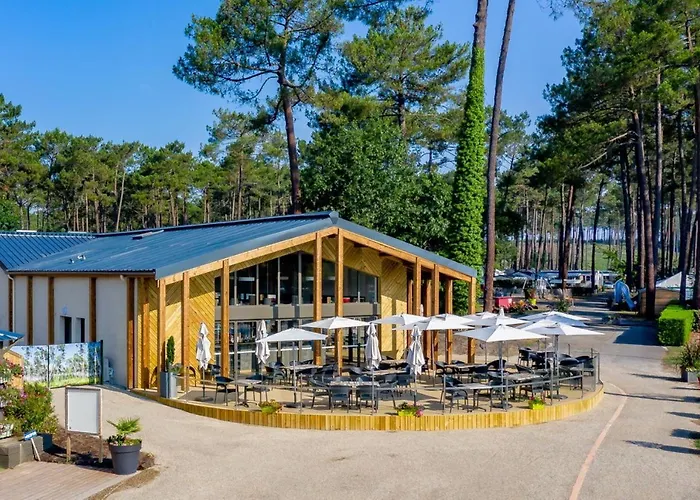 Chez Seb Et Belinda: Cozy Mobile Home in 3-Star Camping