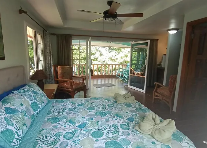 Villas At Gone Fishing Panama Resort