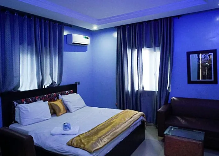 La Topik Hotel & Suites