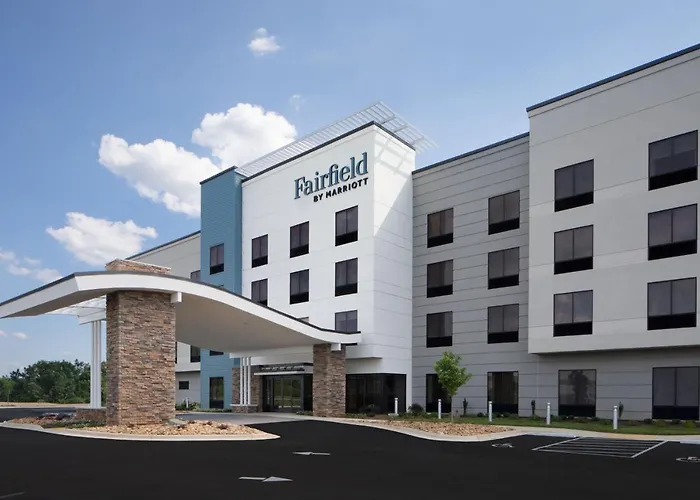 Fairfield By Marriott Inn & Suites Whitsett Greensboro East