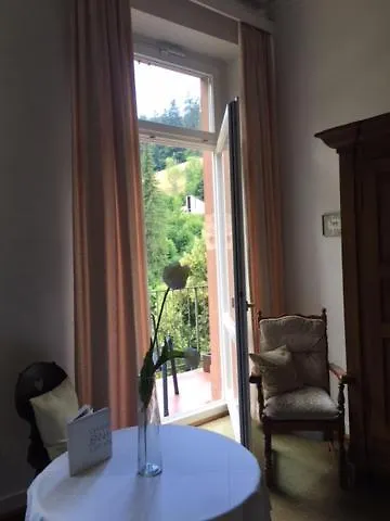 Residential&Guesthouse Living Fuerstenbau